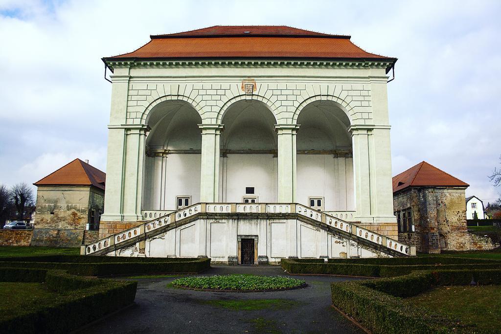 Hotel U Krale Jičín Exteriör bild