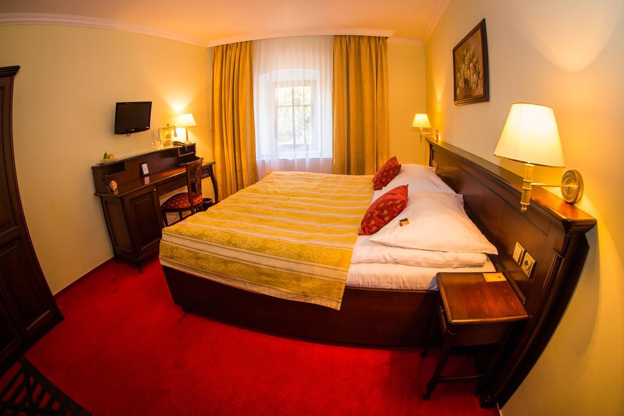 Hotel U Krale Jičín Exteriör bild